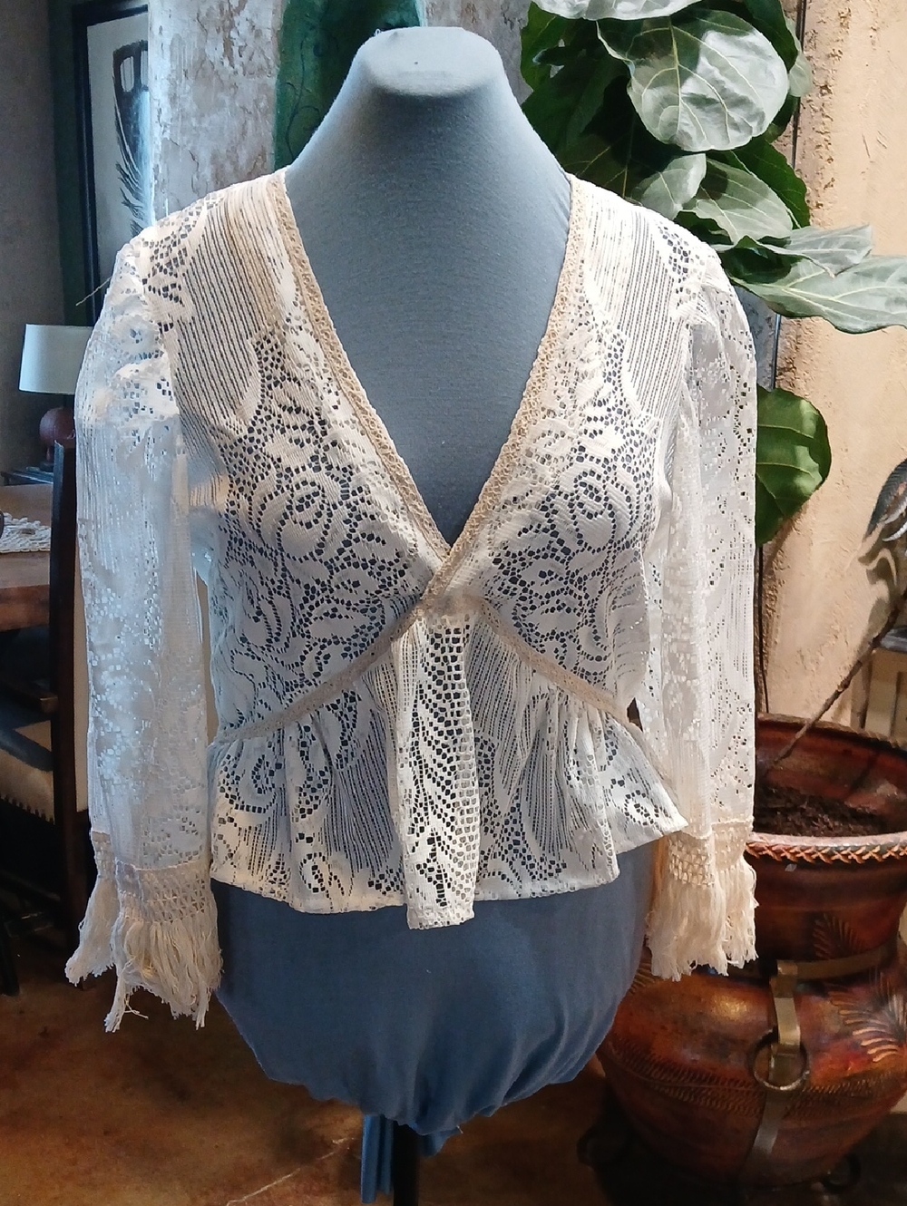 handmade lace fringe sleeve blouse